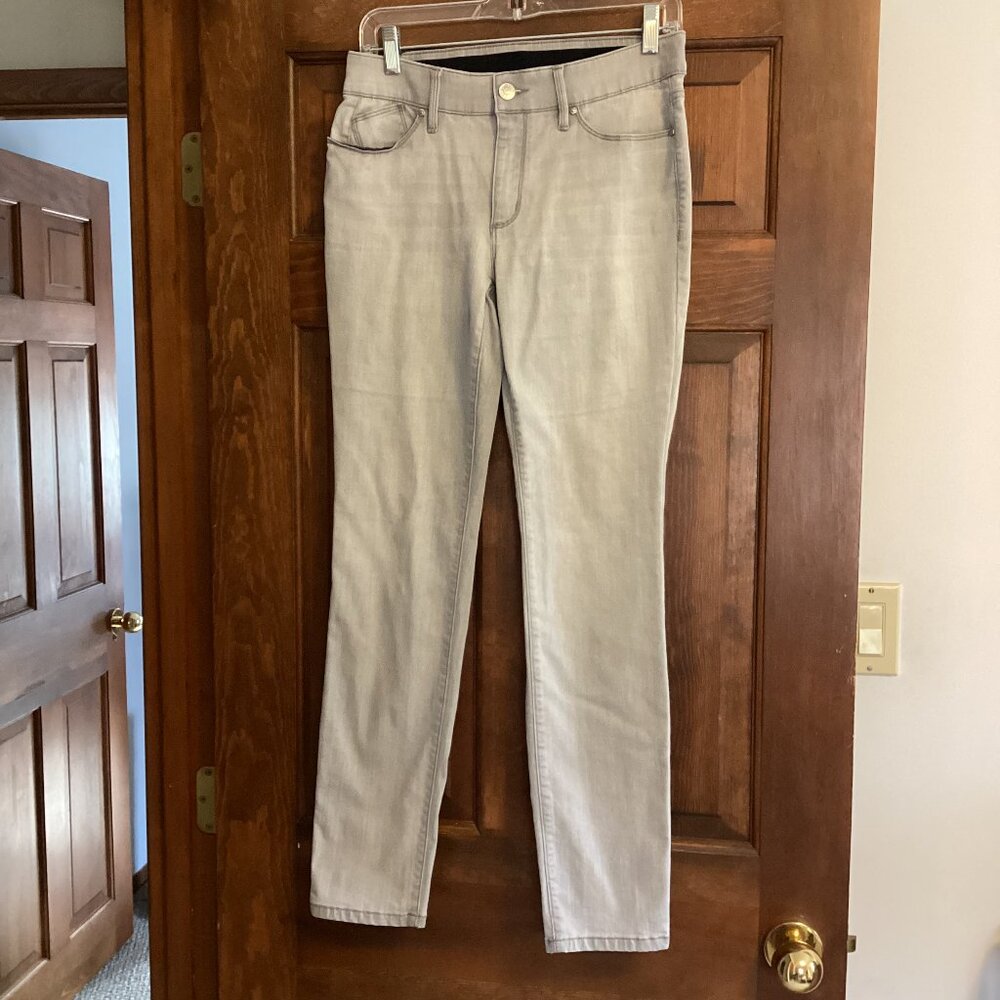Woman's Chico's Size 00R (0R) Gray Jeans